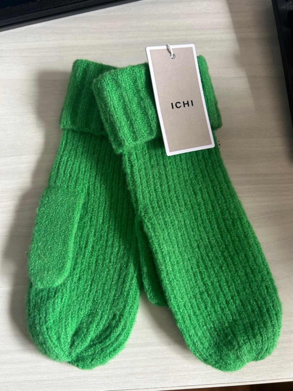 ICHI Women's Green Cozy Knit Mittens